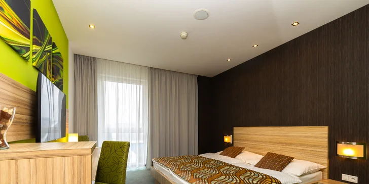 Zvoliť si môžete aj elegantný apartmán LUX s terasou, ktorý je ideálnym miestom na oddych od každodenného zhonu.