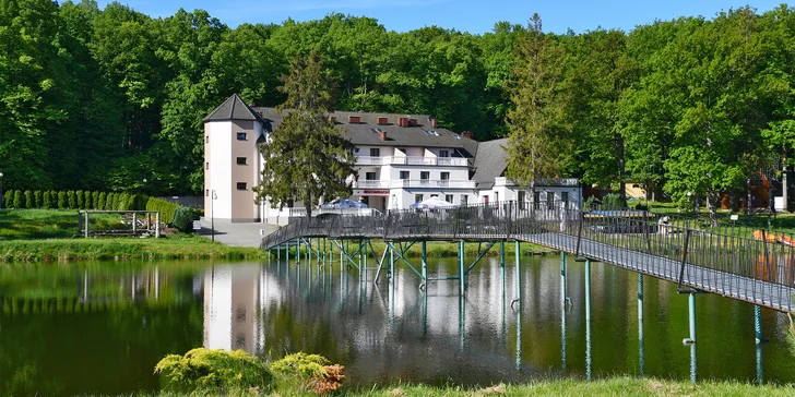 Oáza pohody vás čeká v resortu Gorzelanny na polské straně Zlatých hor. Už teď se na vás těší personál Hotelu Carina***. 