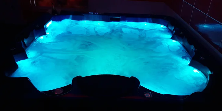 Wellness má otevřeno denně od 10:00 do 22:00.