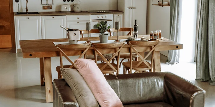 Apartmány jsou navrženy s citem pro detail, aby vám poskytly maximální pohodlí a zároveň zachovaly unikátní atmosféru.