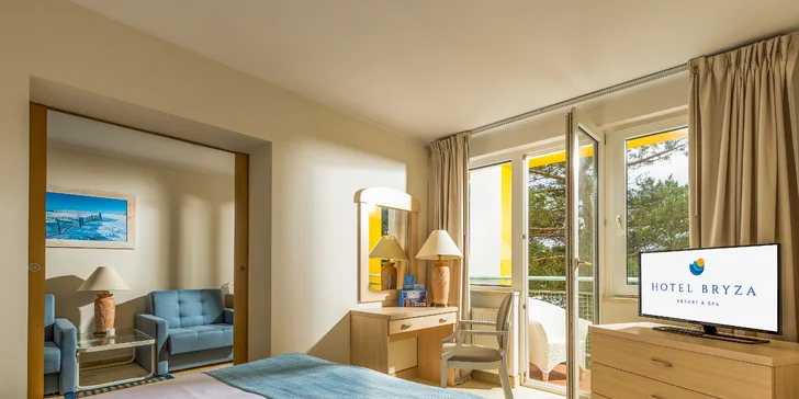 Izby majú TV, Wi-Fi pripojenie, telefón, minibar aj trezor.