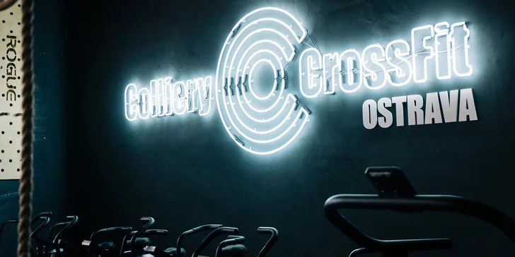 Jedná se o 5 speciálních lekcí, na kterých si ve skupince max. 6 lidí natrénujete správné provádění všech typických crossfitových cviků.