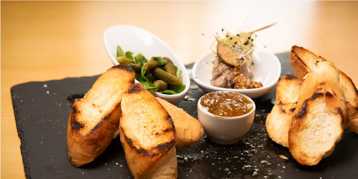 V restauraci připravují českou, ale lehkou kuchyni. 