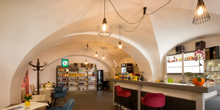 Cafeteria Siciliana totižto nie je len obyčajnou kaviarňou. Je to miesto, kde vďaka talianskym koreňom, trvalo prebývajúcej originálnej receptúre kávy a originálnym dobrotám, ochutnáte pravé Taliansko.