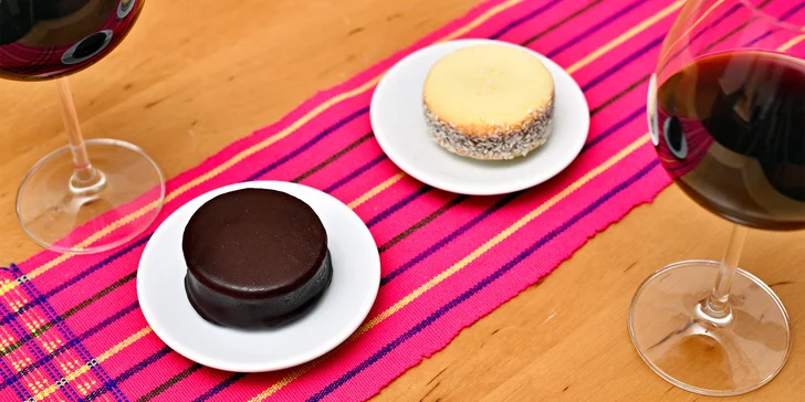 Sladkou tečkou se pak stanou alfajores, jemné sušenky z kukuřičné mouky slepované lahodným krémem.