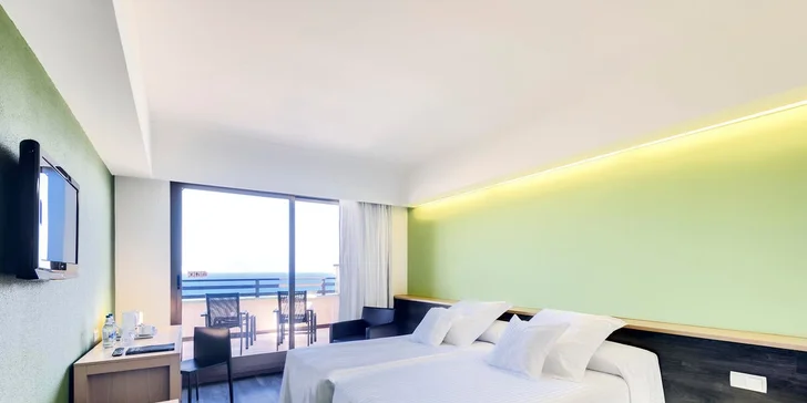 V hotelu pro vás bude přichystaný dvoulůžkový standardní pokoj pro 2 osoby. 
