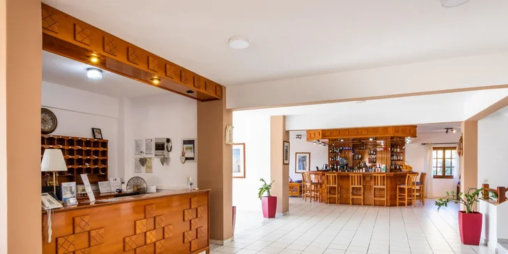 Pro milovníky klidného odpoledne je k dispozici příjemný bar, kde si v doprovodu relaxační hudby můžete dopřát osvěžující drink nebo šálek kávy.