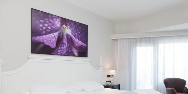 Vybrat si můžete z široké škály pokojů, od útulných jednolůžkových, dvoulůkžových až po velkorysé apartmá s výhledem na moře.