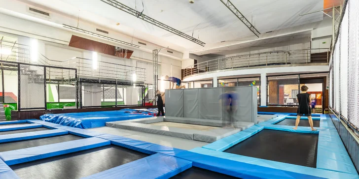 Trampolínový ráj se spoustou atrakcí: 1 nebo 2 hodiny pro malé i velké