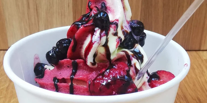 Domácí točená zmrzlina FreshWay: 100% ovocný sorbet a čokoládová poleva