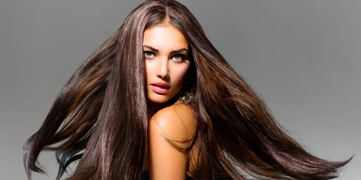 Brunetka nebo rusovláska? Kadeřnický balíček s barvením, maskou a masáží
