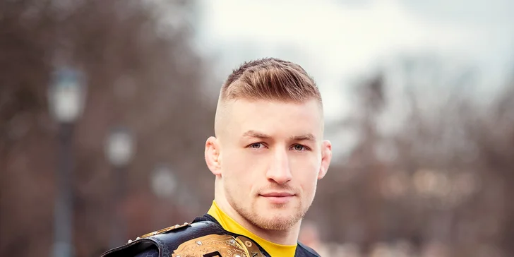 Potrénujte fyzičku s uznávaným trenérem MMA, Davidem Kozmou.