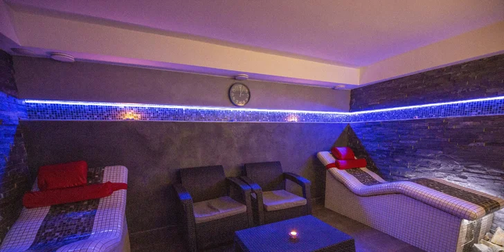 Do wellness vás také v rámci některých variant vybaví lahví sektu. 