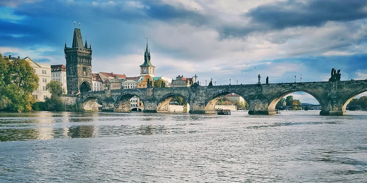 Všechno se budete učit rovnou na lodi, žádná nuda v učebně nad příručkou.