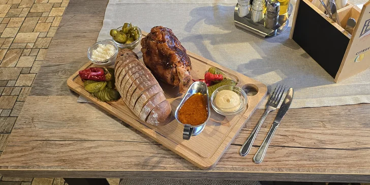 A že to bude porce! Koleno má cca 850 g. 