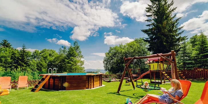 Součástí hotelu je herna, dětské hřiště v zahradě, koutek v restauraci.
