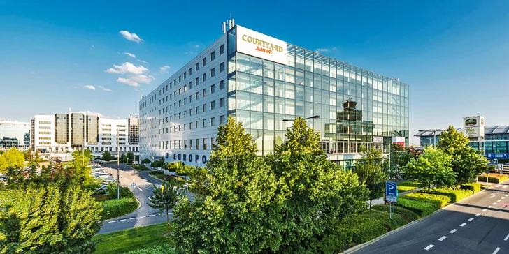 Praha: pobyt v 4* hoteli Courtyard by Marriott priamo na letisku, vrátane stravy