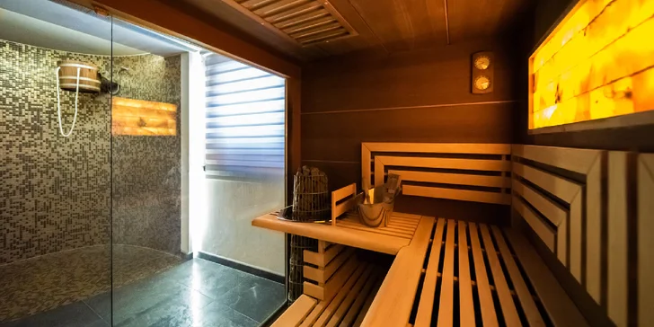 V hotelovém wellness najdete vířivku a tři druhy saun.