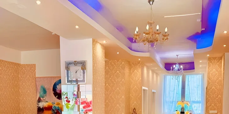 Moderní a útulné studio najdete na Břevnově (250 m od zastávky U Kaštanu) a je otevřené každý den.
