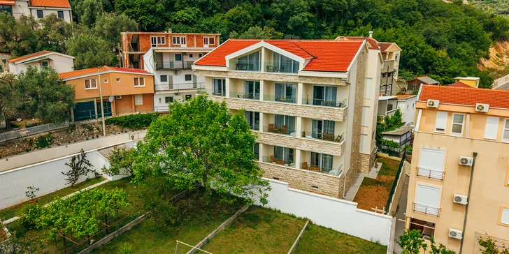 Komfortné apartmány na Budvanskej riviére pre pár aj rodinu