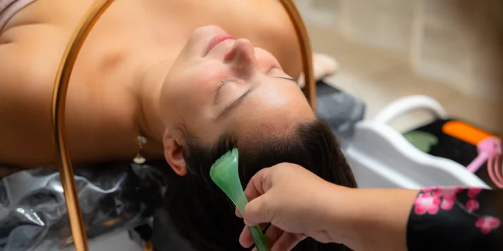 Japonské vlasové kúpele Head Spa ponúkajú príjemný zážitok, ktorý má blahodarný vplyv na vaše vlasy, vlasovú pokožku aj celkovú pohodu