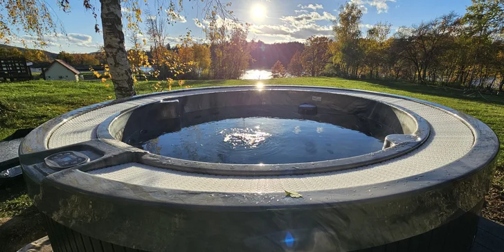 Na místě si za příplatek můžete dopřát i relax ve vířivce.