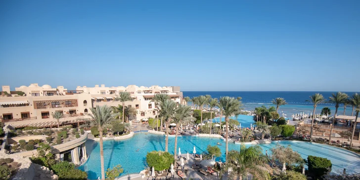 Hotel vás okouzlí elegancí orientálního paláce i polohou přímo u korálového útesu v zálivu Makadi Bay. 