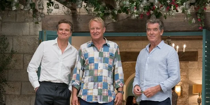 Na scéně se objeví i všichni tři "tatínkové": Pierce Brosnan,  Colin Firth a Stellan Skarsgård.