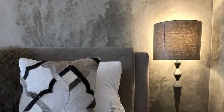 Největším lákadlem jsou apartmány s přímým přístupem na střešní terasu s výhledem do dvora, které jsou ideální pro ranní kávu nebo večerní sklenku vína. 