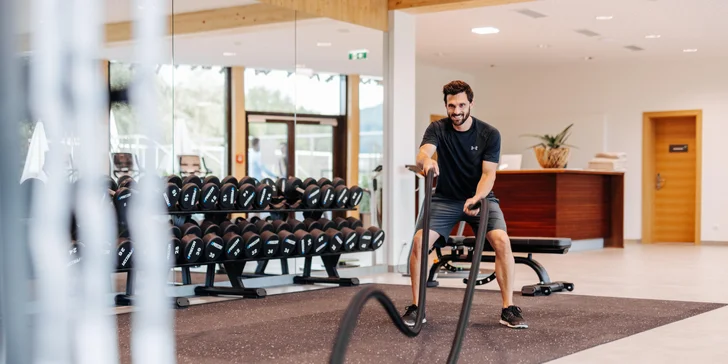 Do fitness je vstup zdarma.