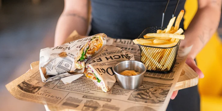 Kurací či syrový wrap alebo hovädzí burger aj s hranolčekmi a dipom