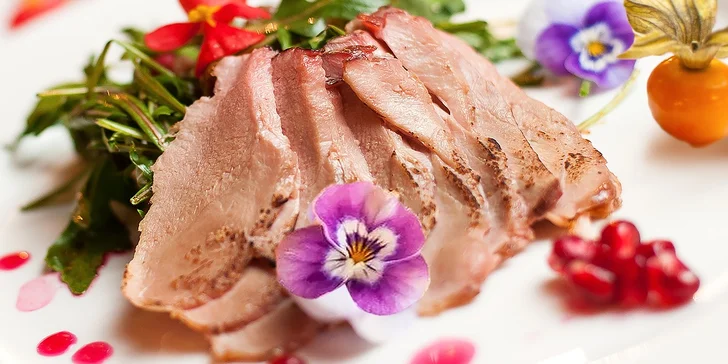 Romantické luxusné 3-chodové menu pre 2 osoby v 4* reštaurácii na Devíne