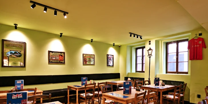 V restauraci mají televizi, na které můžete sledovat sportovní přenosy.