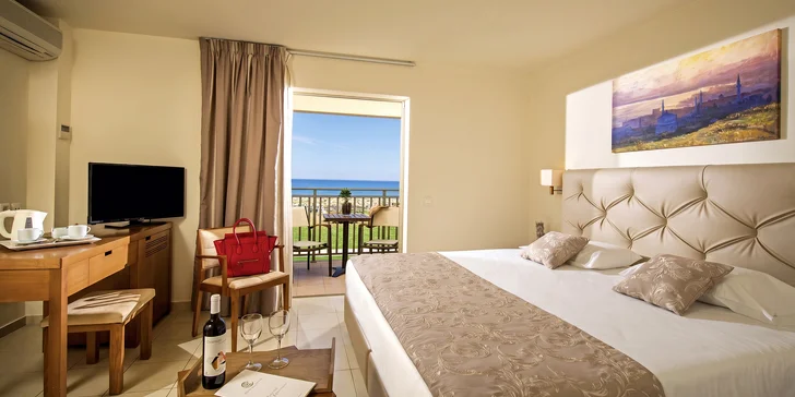V 5* hotelu Bella Beach vás čeká příjemné ubytování.
