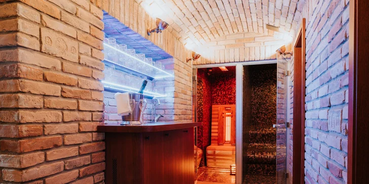 Wellness balíček obsahuje také 20 minut v parní nebo infra sauně. 