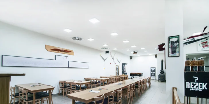 Do pivnice se vejde až 80 pivařů.