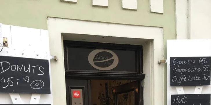 Espresso bar najdete v historickém centru Prahy na Malé Straně.