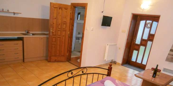 V každém apartmánu je kuchyňka, takže si můžete uvařit cokoliv, na co zrovna budete mít chuť.