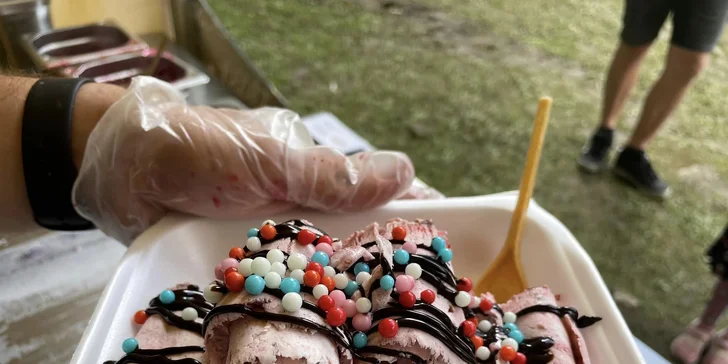 Ingrediencí si můžete za příplatek vybrat hned několik.
