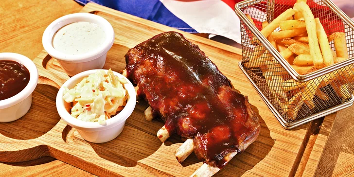 Burger nebo dvojitý burger s hranolky, žebra či fish and chips pro 1 i 2 osoby