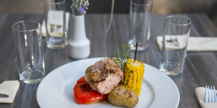 Zkusíte panenku, kuřecí supreme i hovězí flap steak.