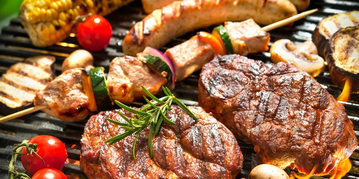 V nabídce je také varianta s grilováním na terase hotelu Juliš nebo v restauraci Sněmovna.  