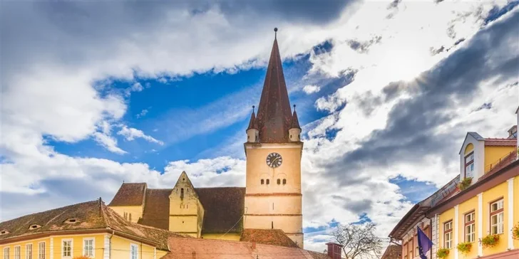 Čeká vás například prohlídka města Hunedoara včetně Korvínova hradu.