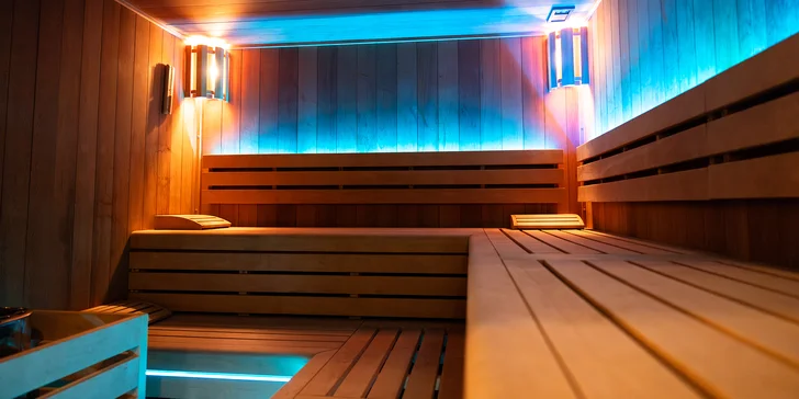 Čeká vás tu privátní vířivka a sauna, relaxační místnost a sprchy s ledovým kyblíkem. 