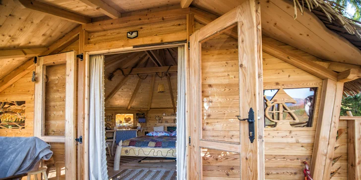  Úžitková plocha je 16 m², nájdete tu aj krásnu terasu s plochou 14 m² a sedením. 