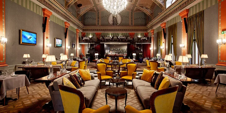 Přivítá vás luxusní 5* Mystery hotel v centru města.