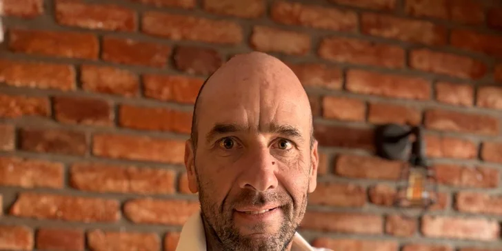  Po zápase budete mít možnost se s Honzou vyfotit a popovídat si o jeho hvězdné fotbalové kariéře.