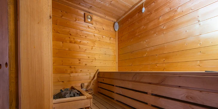 Ve wellness si můžete odpočinout v sauně.