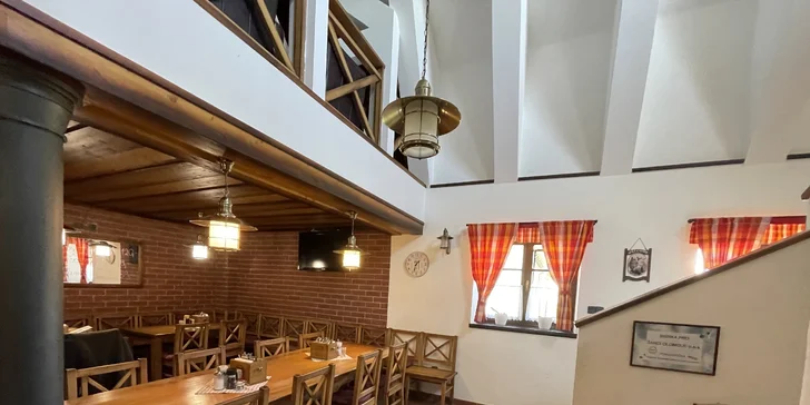 Snídaně bude dle obsazenosti buď servírovaná, nebo formou bufetu. 