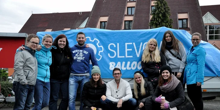 Balónem se proletěl i tým Slevomatu. 